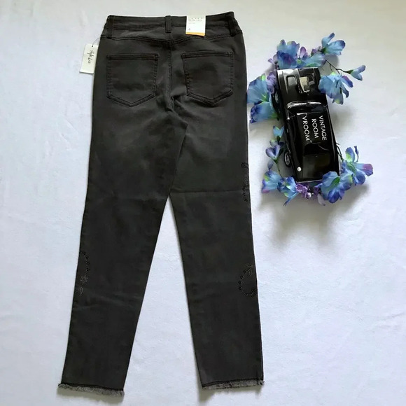 Style & Co. NWT Dark Grey Slim Leg Jeans Women 4 - Picture 7 of 13